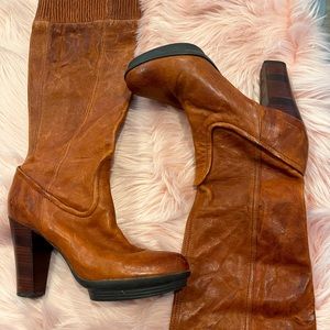 Beautiful boots. Beautiful condition worn once